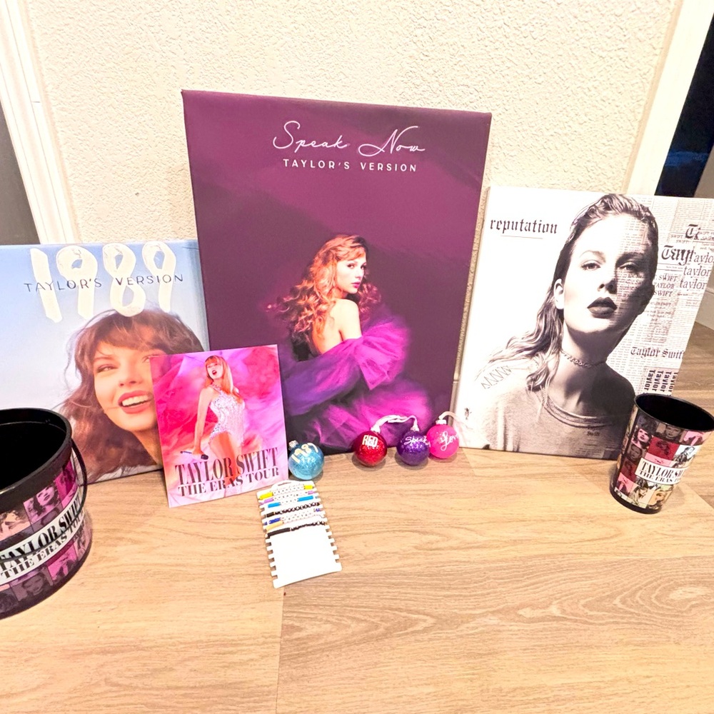 Taylor Swift Decor Items - Lot of 10+ Iems